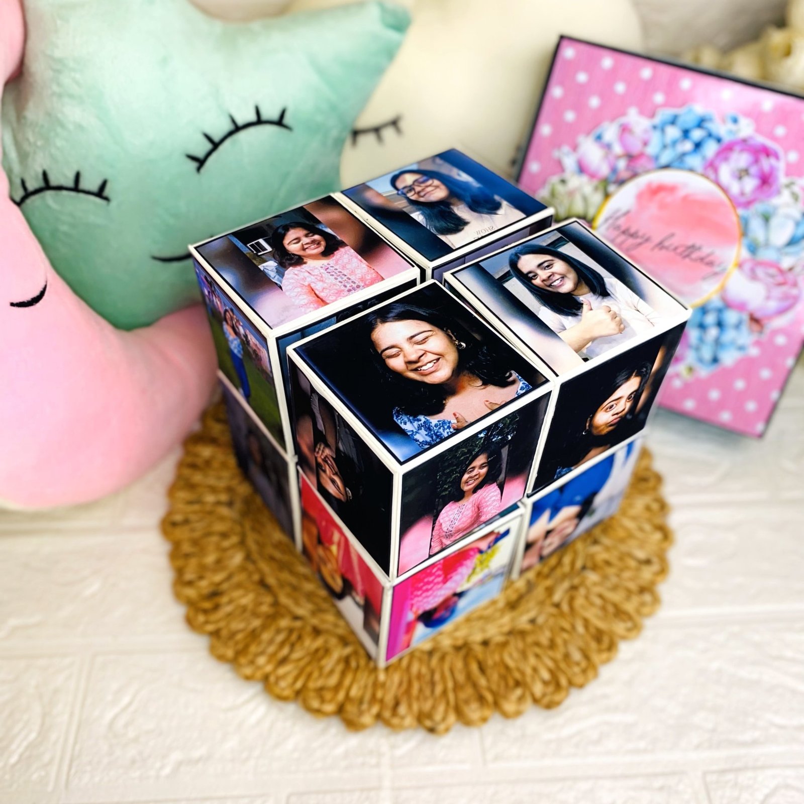 Personalized Flipping Photo Cube – Unique Rotating Memory Cube Gift for Birthday & Special Occasions